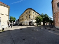 Kiadó iroda Székesfehérvár, 75m2